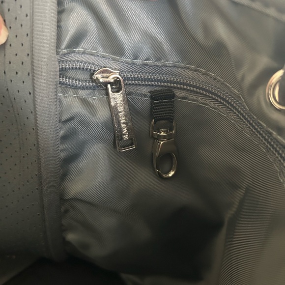 Prenelove Chic Camouflage Tote and Pouch Set - Picture 5 of 6